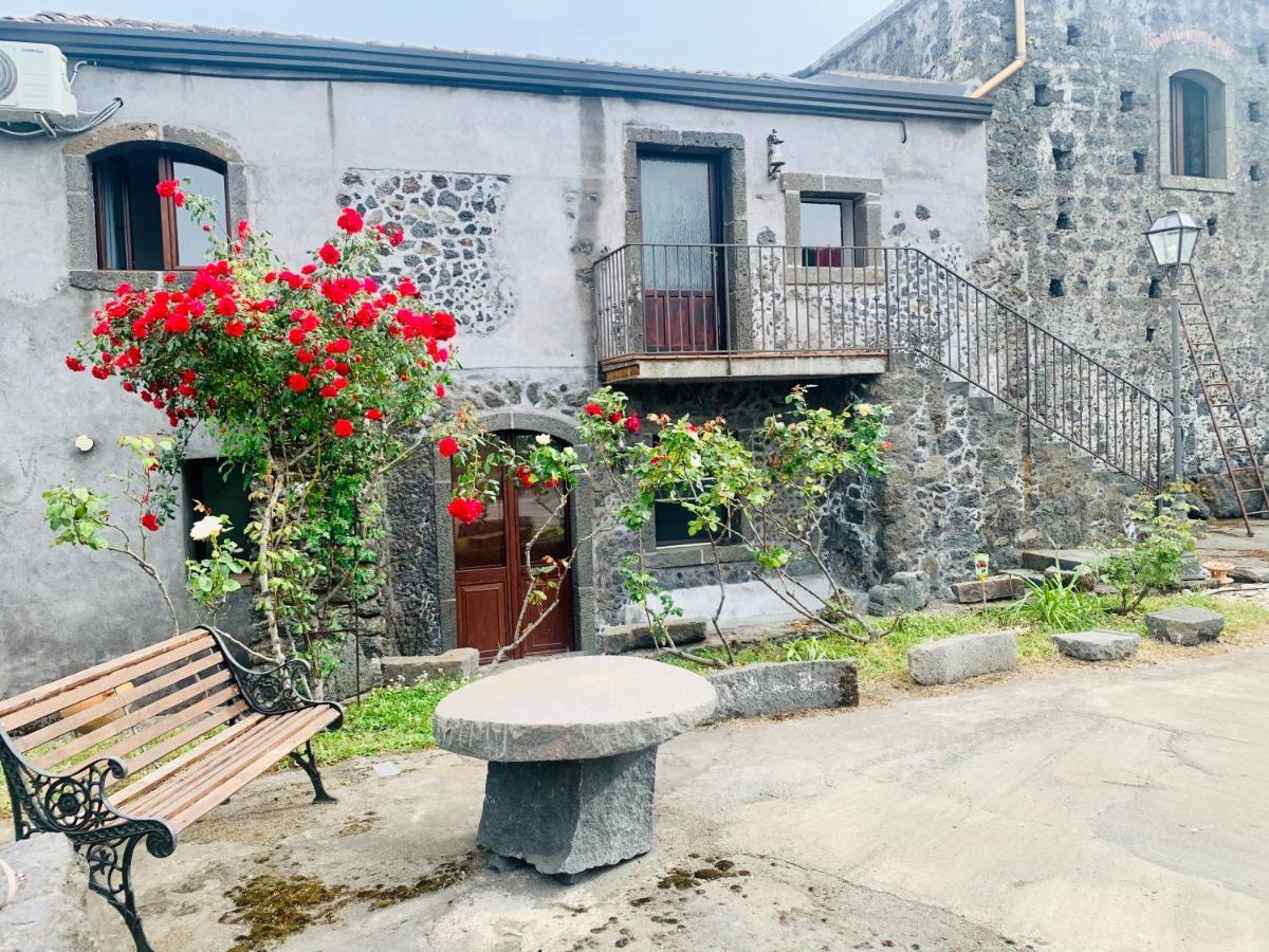 Villa Alessio - Case Vacanza Con Piscina Sull'Etna Puntalazzo Luaran gambar